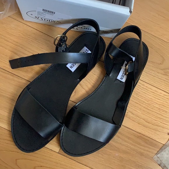 Steve Madden Shoes - Steve Madden Donddi black ankle strap sandal